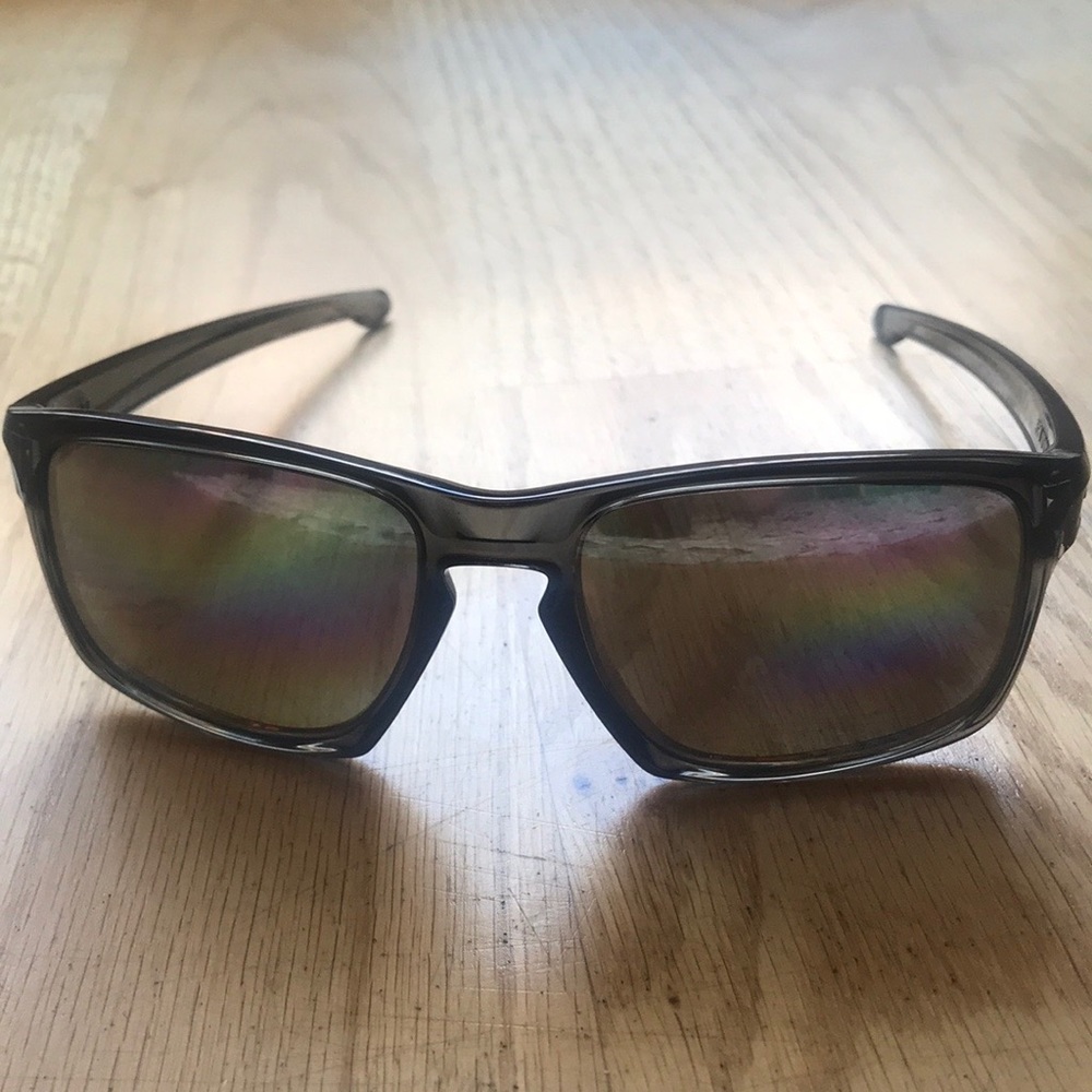 Men’s polarized gray oakley sunglasses